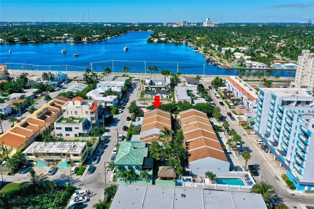 321 Jackson Street, Unit 5 Hollywood, FL 33019 - Photo 8 of 36 Photo 8