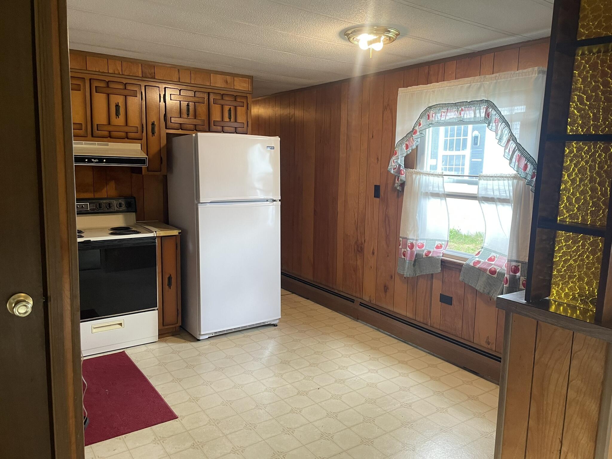 47 Cedar Street Millinocket, ME 04462 - Photo 18 of 29 IMG_4300