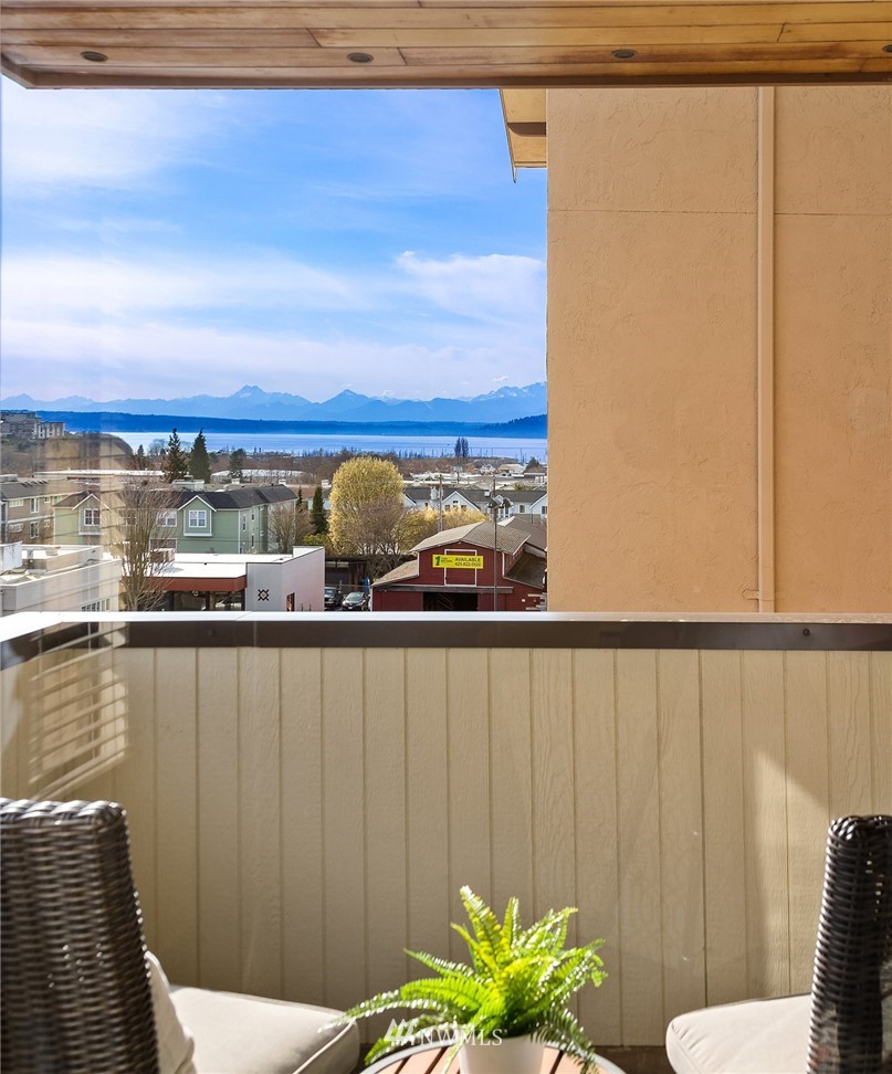 523 Maple Street, Unit 204 Edmonds, WA 98020 - Photo 22 of 23
