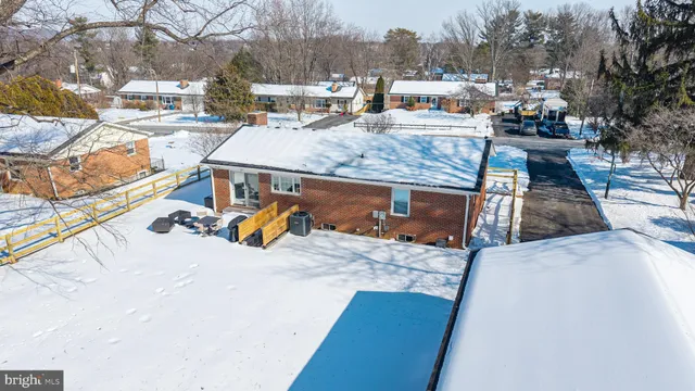 $649,000 | 9 Honeybee Avenue, Round Hill, VA 20141