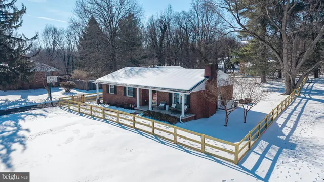 $649,000 | 9 Honeybee Avenue, Round Hill, VA 20141