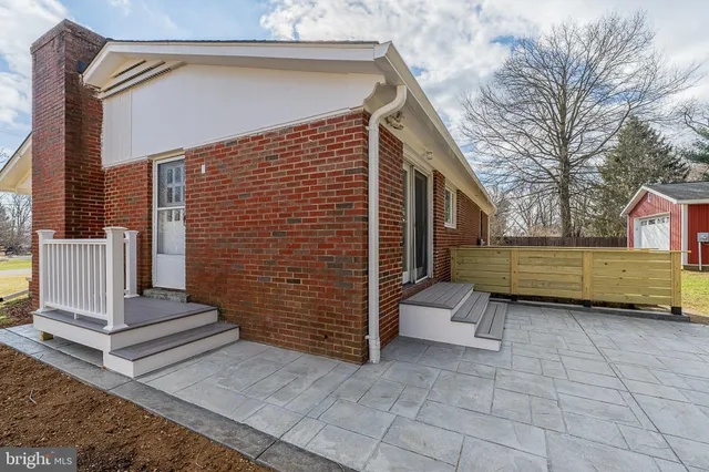 $649,000 | 9 Honeybee Avenue, Round Hill, VA 20141