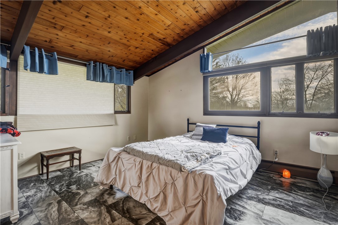 305 Michele Lane Sayre, PA 18840 - Photo 18 of 39