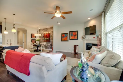 $499,999 | 2005 Bungalow Drive, Thompson's Station, TN 37179