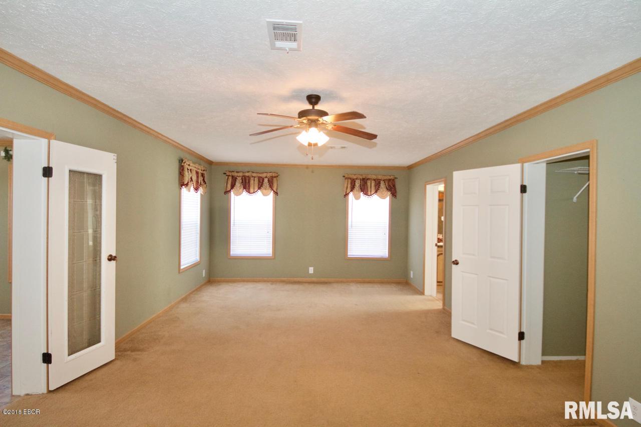 2033 Dillinger Road Carbondale, IL 62901 - Photo 12 of 26