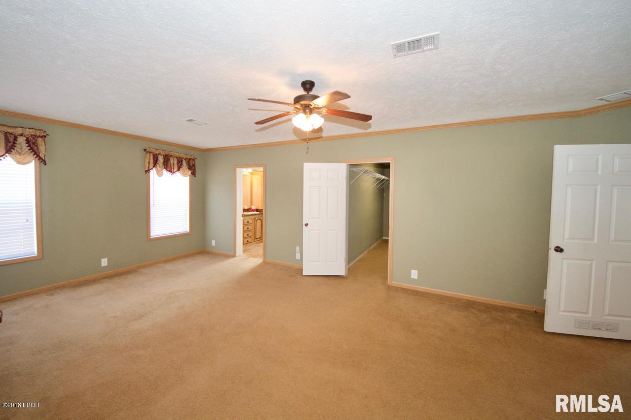 2033 Dillinger Road Carbondale, IL 62901 - Photo 14 of 26
