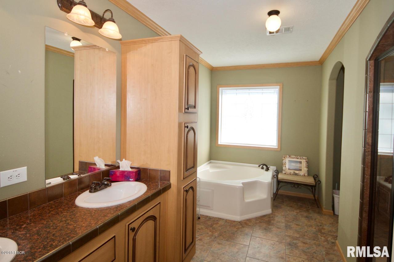 2033 Dillinger Road Carbondale, IL 62901 - Photo 16 of 26