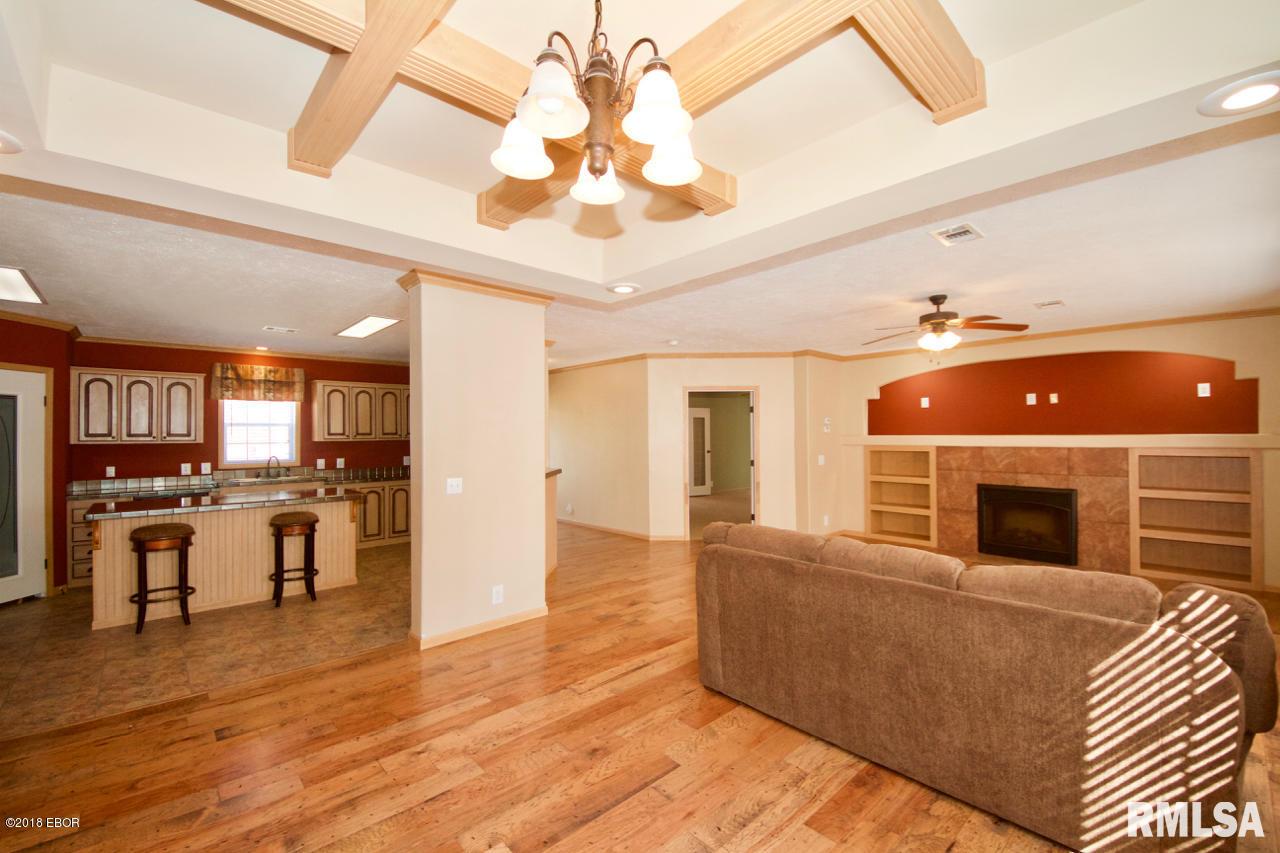 2033 Dillinger Road Carbondale, IL 62901 - Photo 7 of 26