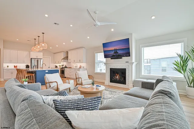 $1,894,000 | 251 38th Street South, Brigantine, NJ 08203