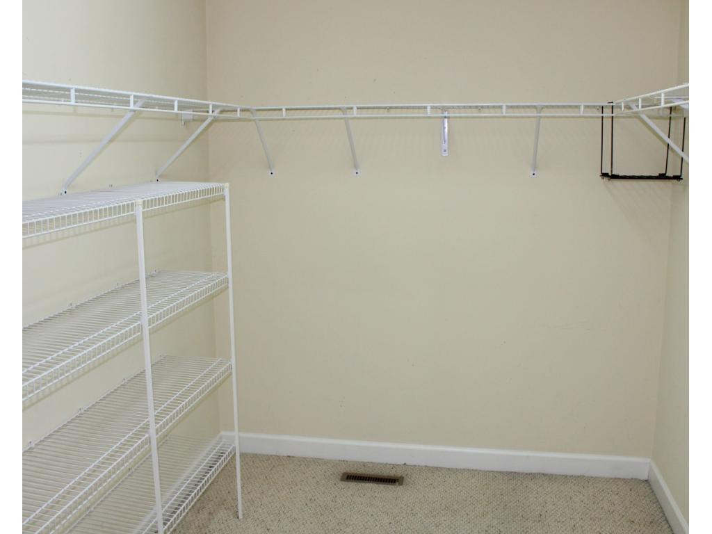 394 Free Hill Road Gray, TN 37615 - Photo 20 of 35 Master Closet