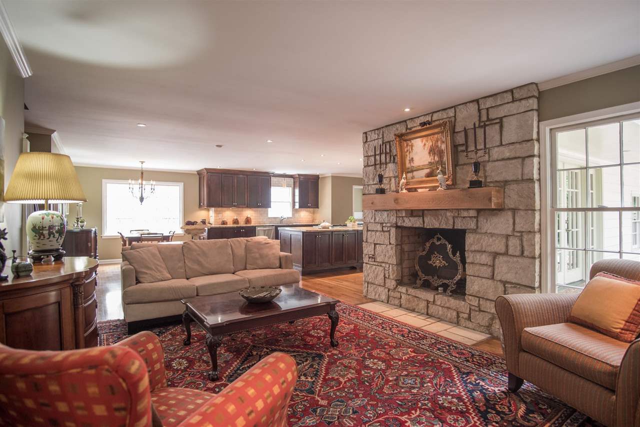 265 South Perkins Road Memphis, TN 38117 - Photo 24 of 24 Open floor plan with great keeping room, large kitchen island, eat-in kitchen and french doors to backyard patio.