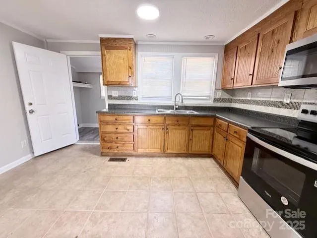 $99,900 | 1404 Linwood Road, Gastonia, NC 28052