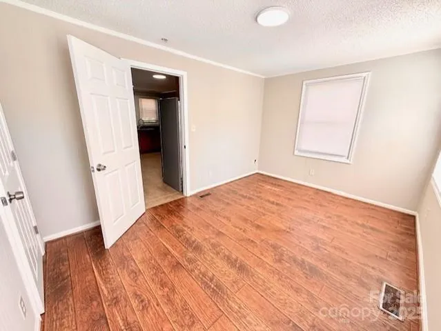 $99,900 | 1404 Linwood Road, Gastonia, NC 28052