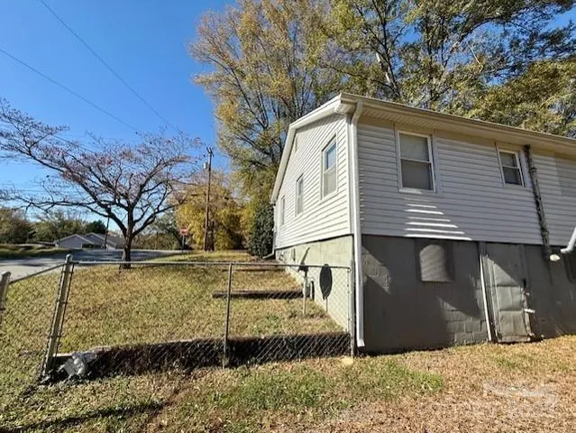 $99,900 | 1404 Linwood Road, Gastonia, NC 28052