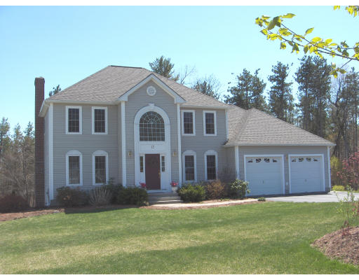 17 Winifreds Way Rutland, MA 01543 - Photo 1 of 21 Gallery Image 1
