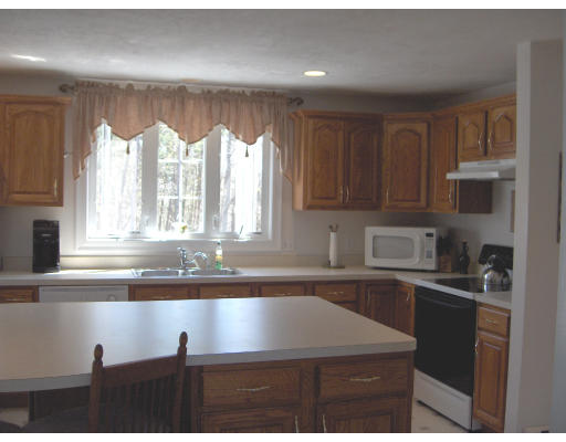 17 Winifreds Way Rutland, MA 01543 - Photo 12 of 21 Gallery Image 12