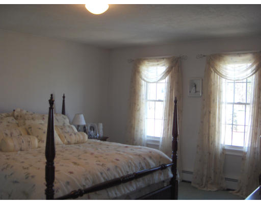 17 Winifreds Way Rutland, MA 01543 - Photo 14 of 21 Gallery Image 14