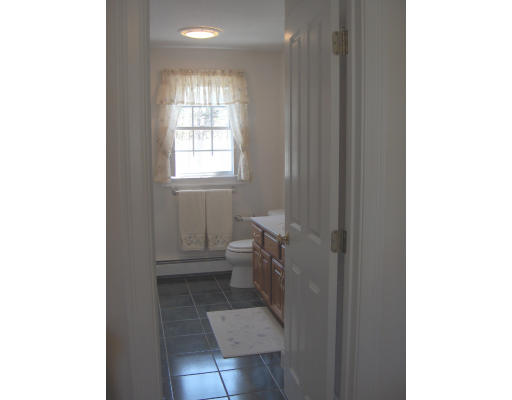 17 Winifreds Way Rutland, MA 01543 - Photo 15 of 21 Gallery Image 15