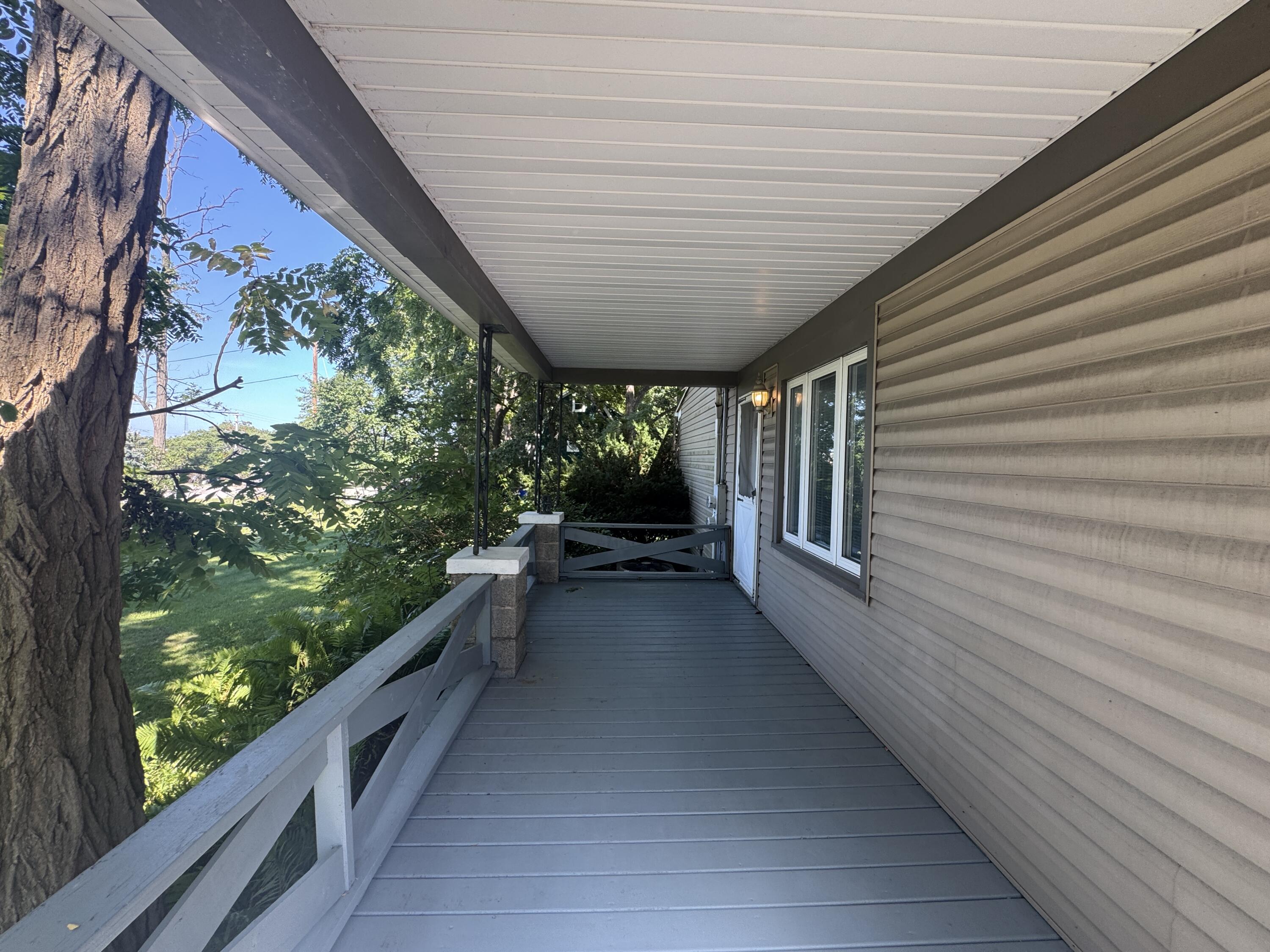4015 Washington Road Kenosha, WI 53144 - Photo 2 of 27 Country-style porch