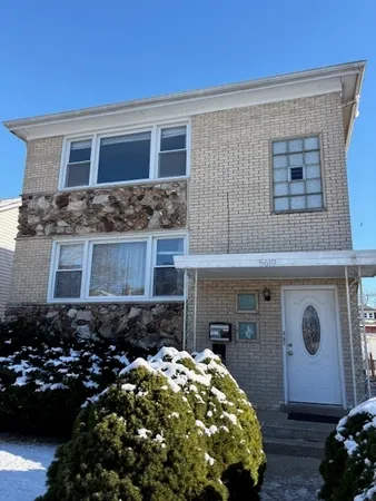 $2,150 | 5619 North Menard Avenue, Unit 2, Chicago, IL 60646