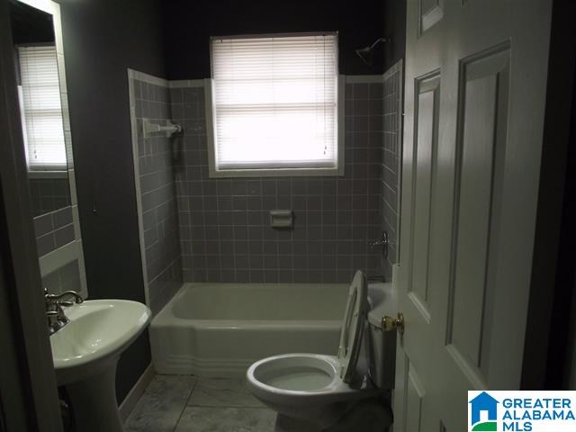709 61st Street Fairfield, AL 35064 - Photo 5 of 9