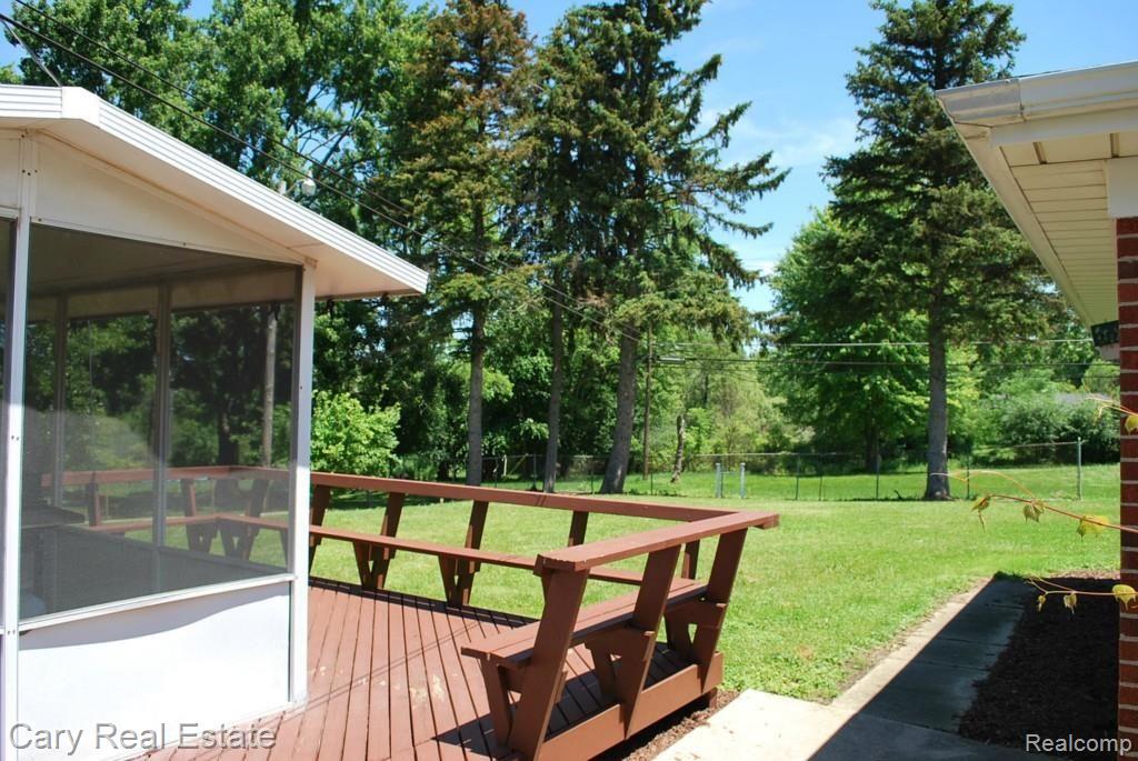 24860 Taft Road Novi, MI 48375 - Photo 30 of 31 DSC_1255.jpg