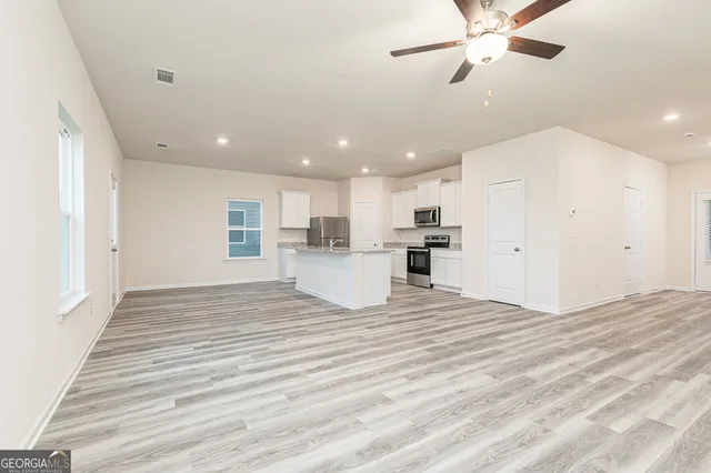 $392,900 | 278 Sunfish Circle, Hoschton, GA 30548