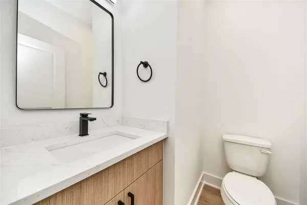 $469,900 | 934 South Lane, Unit AB, Houston, TX 77088