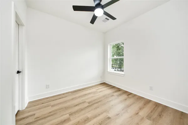 $469,900 | 934 South Lane, Unit AB, Houston, TX 77088