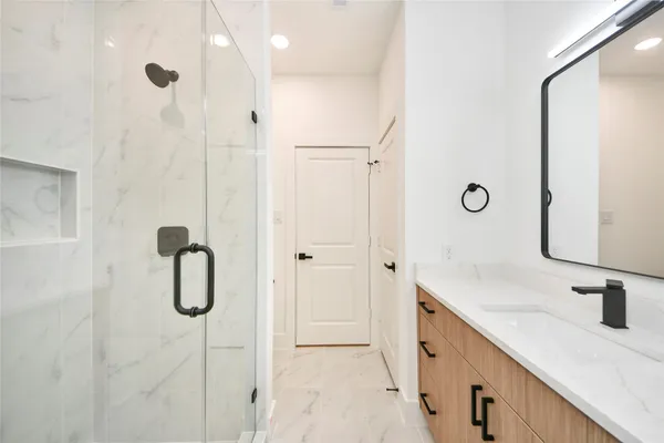 $469,900 | 934 South Lane, Unit AB, Houston, TX 77088