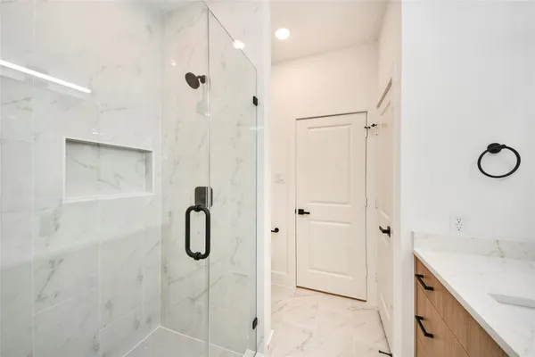 $469,900 | 934 South Lane, Unit AB, Houston, TX 77088