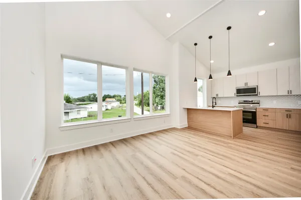 $469,900 | 934 South Lane, Unit AB, Houston, TX 77088