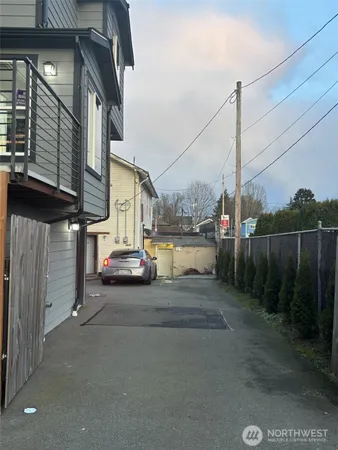 $1,400,000 | 1920 Broadway, Everett, WA 98201
