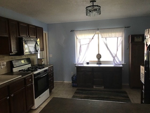 7212 Baer Road Fort Wayne, IN 46809 - Photo 4 of 16