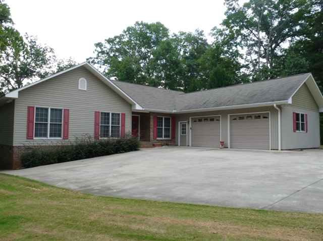 1119 Cherokee Road Townville, SC 29689 - Photo 7 of 8 Gallery Image 7