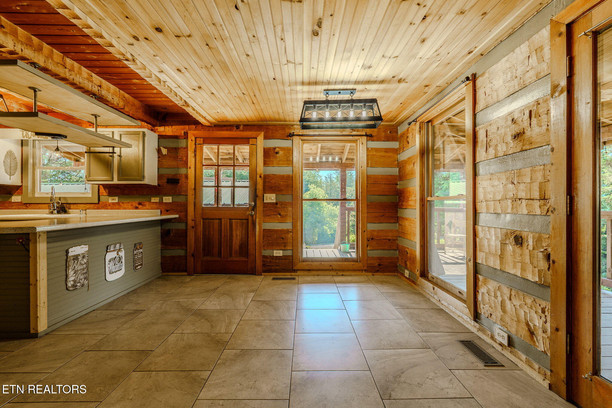 1582 Romary Road Dandridge, TN 37725 - Photo 4 of 46 4
