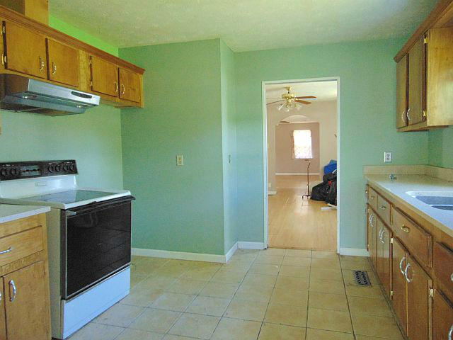 1272 Straight Gut Road Rock Spring, GA 30739 - Photo 10 of 12 kitchen