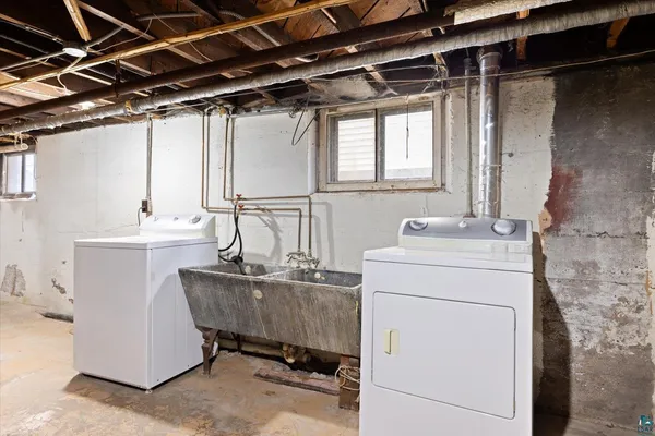 $300,000 | 630-632 North 59th Avenue West, Duluth, MN 55807