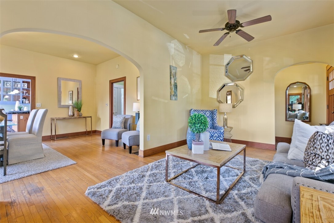 2120 North 61st Street Seattle, WA 98103 - Photo 2 of 27 Gallery Image 2