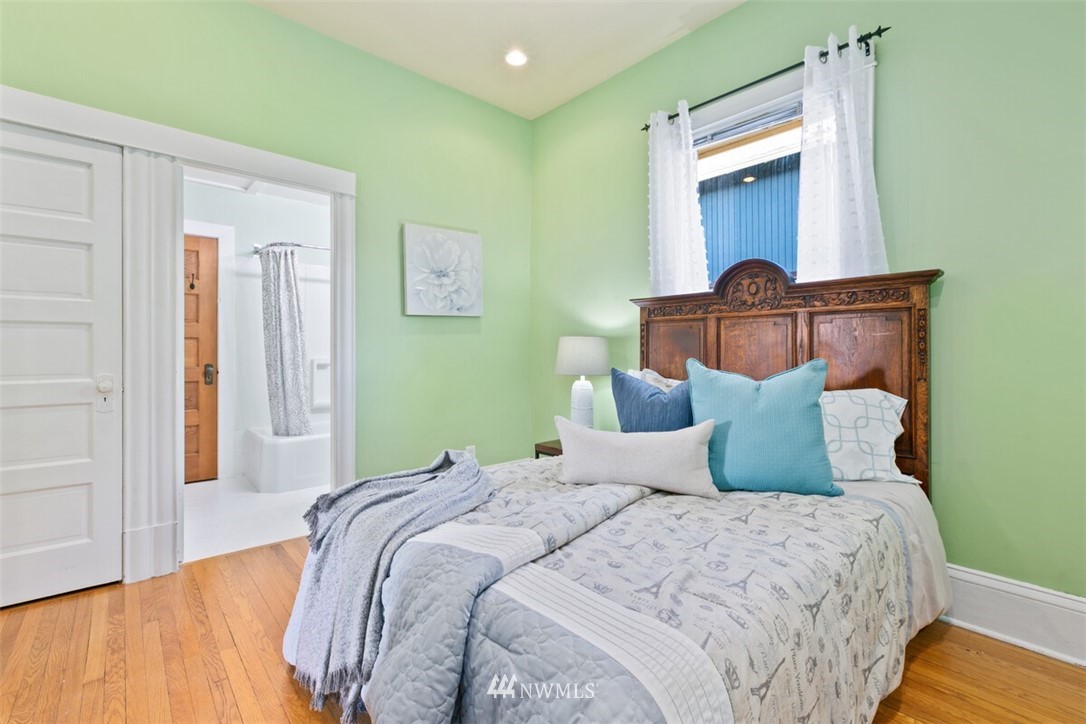 2120 North 61st Street Seattle, WA 98103 - Photo 14 of 27 Gallery Image 14