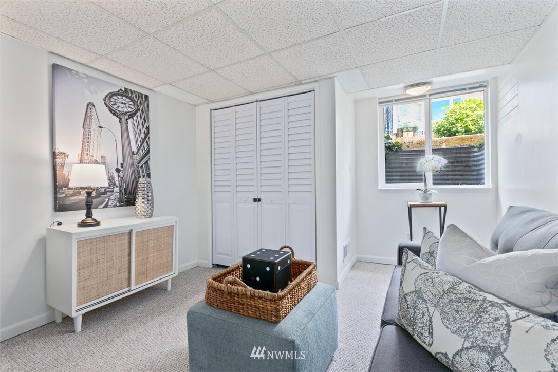 2120 North 61st Street Seattle, WA 98103 - Photo 17 of 27 Gallery Image 17