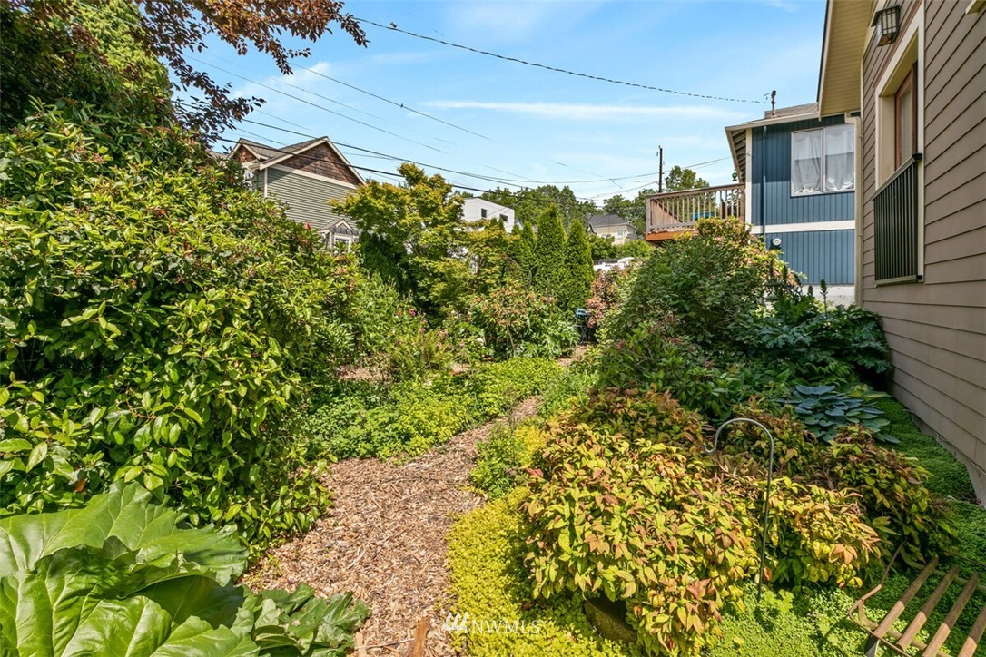 2120 North 61st Street Seattle, WA 98103 - Photo 22 of 27 Gallery Image 22