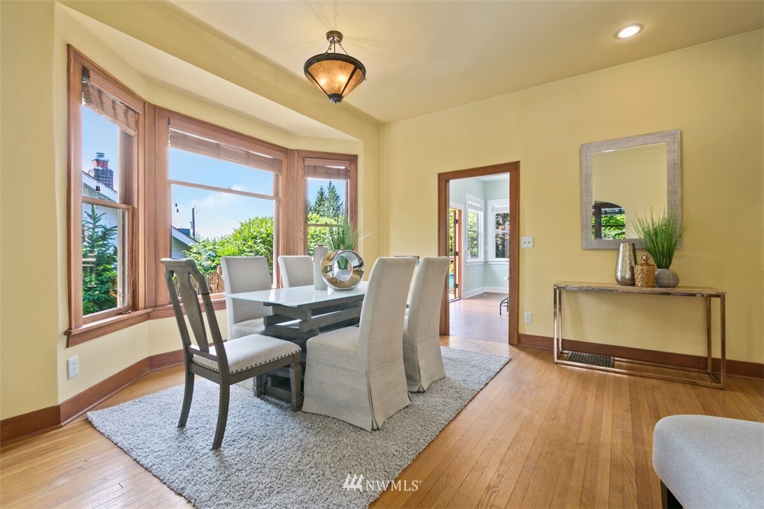 2120 North 61st Street Seattle, WA 98103 - Photo 5 of 27 Gallery Image 5
