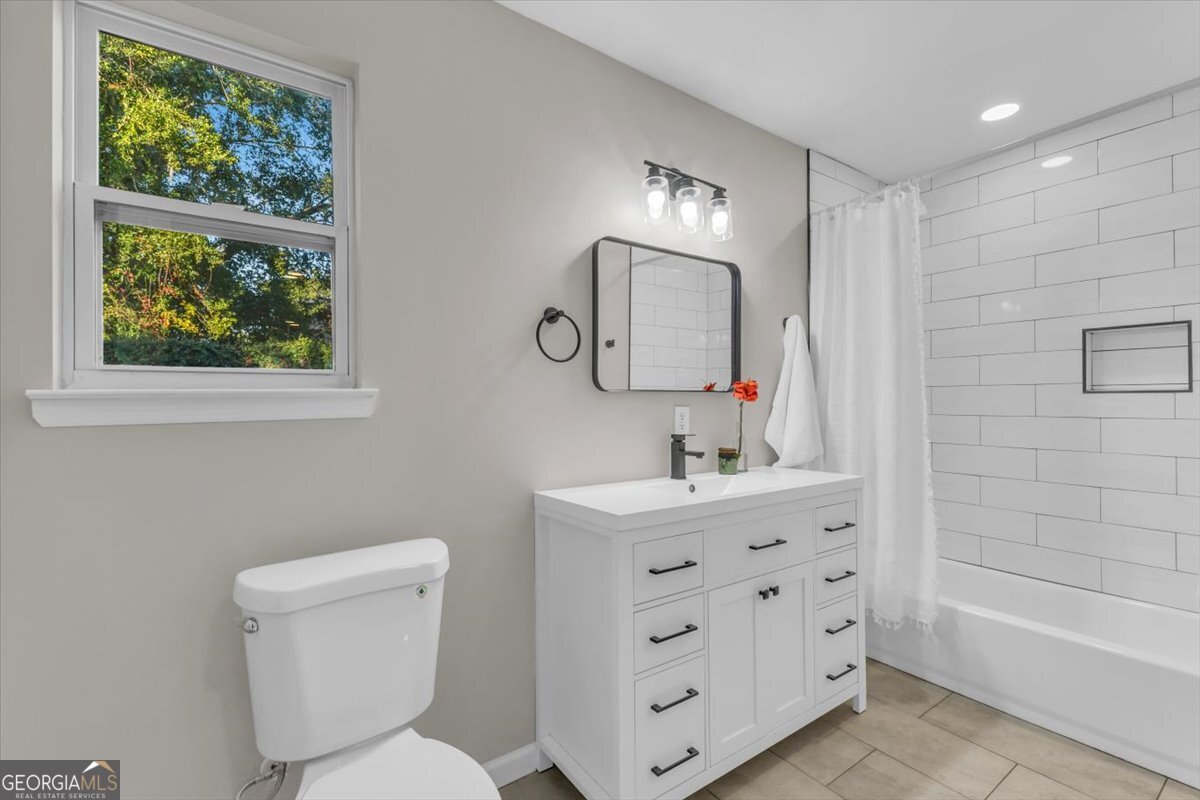 22 West 61st Street Savannah, GA 31405 - Photo 27 of 38