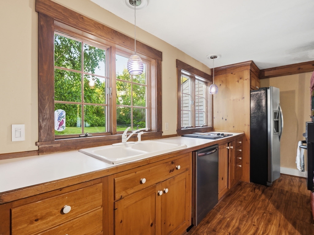 834 Pleasant Street Athol, MA 01331 - Photo 14 of 40
