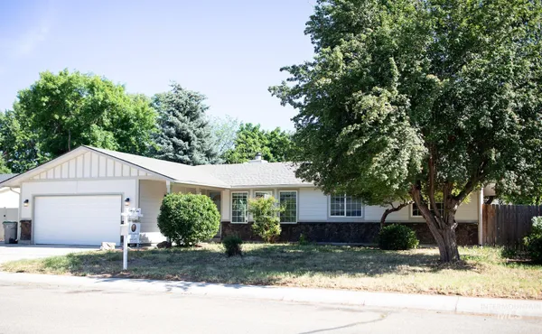 $619,900 | 10423 West Barnsdale Drive, Boise, ID 83704