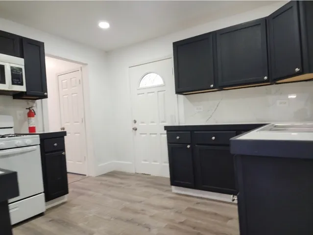 $265,000 | 616 2nd Avenue, Aurora, IL 60505