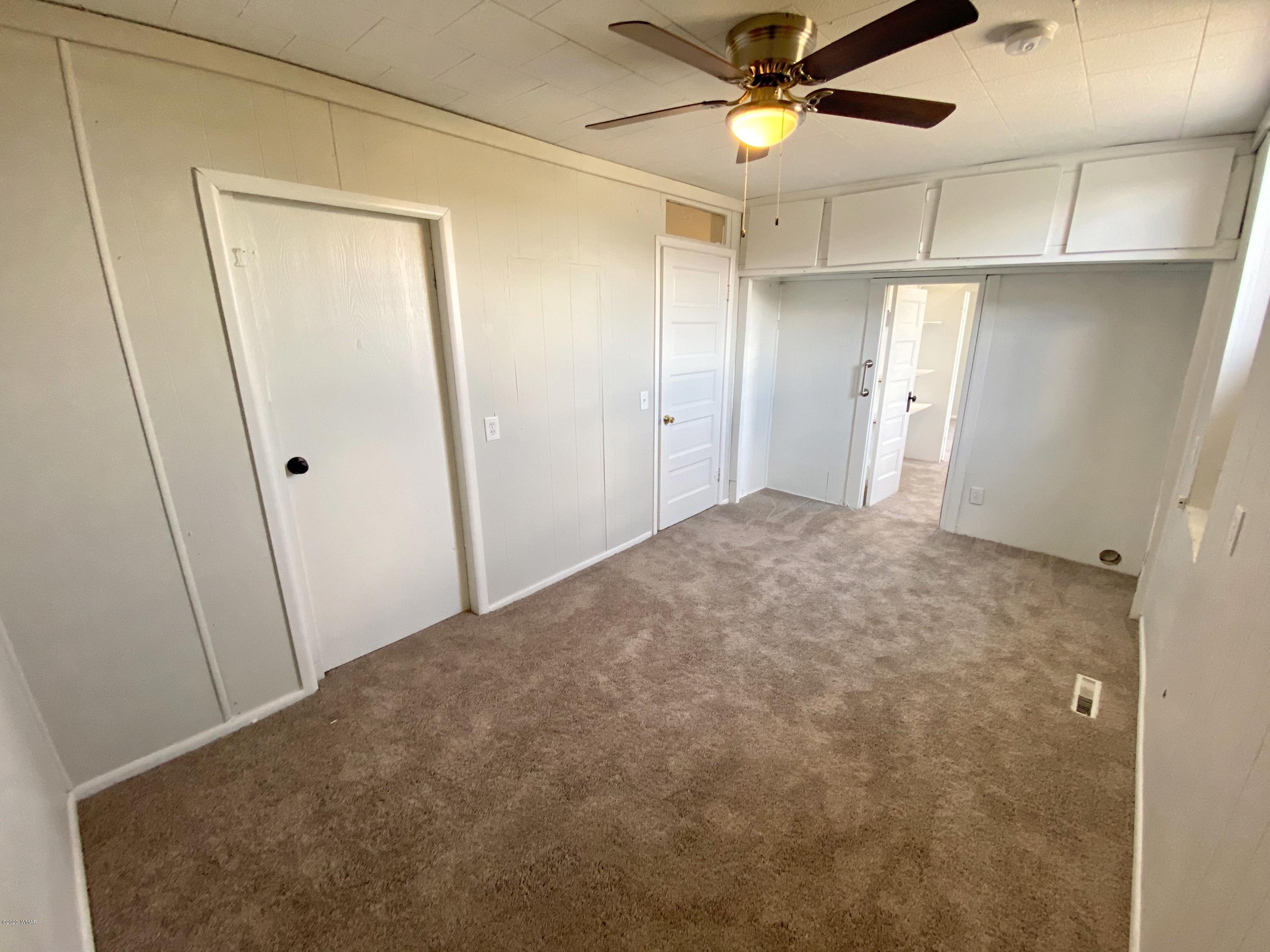 370 South 3rd Street West Snowflake, AZ 85937 - Photo 25 of 53 a view of a hallway