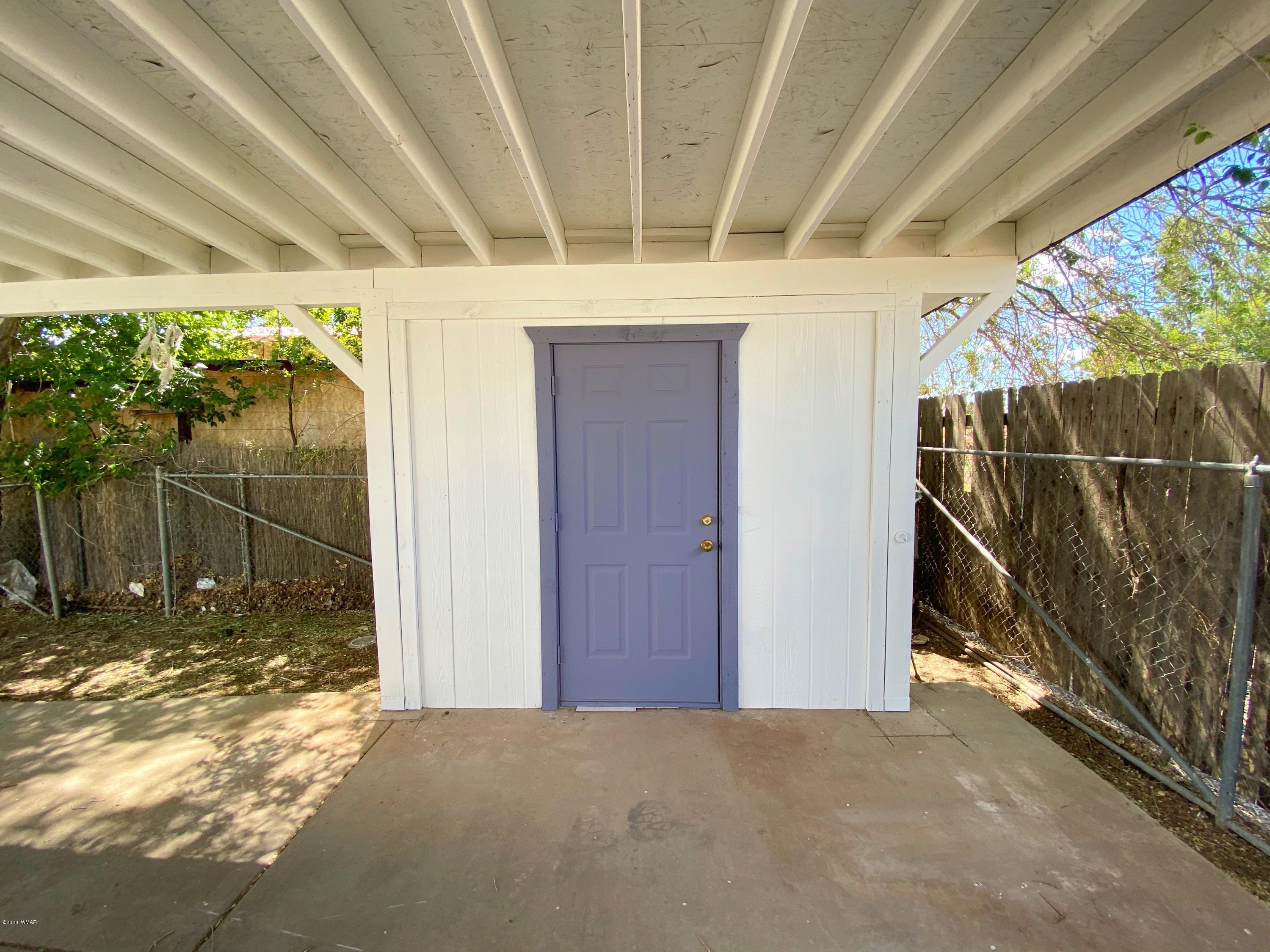 370 South 3rd Street West Snowflake, AZ 85937 - Photo 49 of 53 a view of a garage