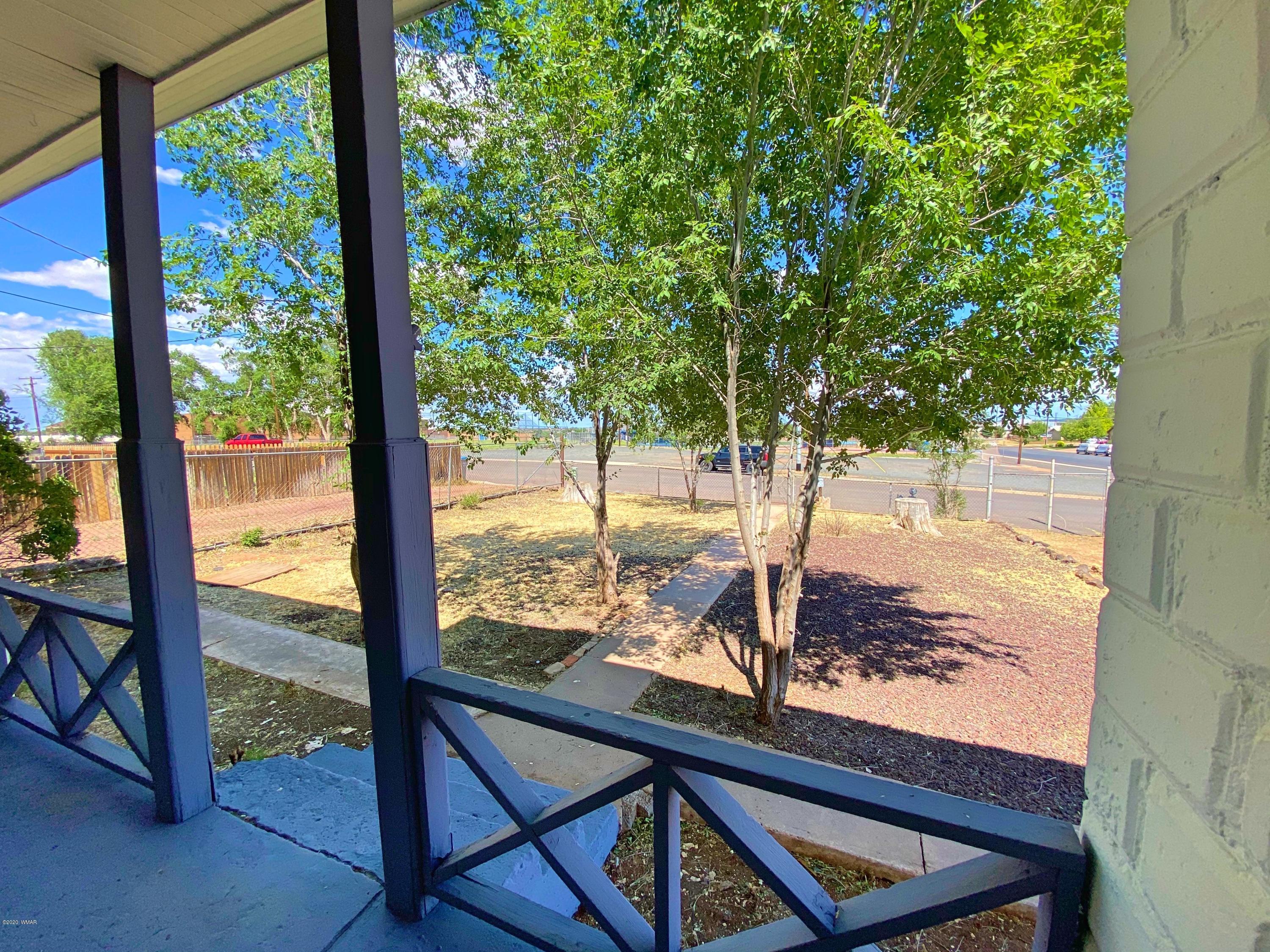 370 South 3rd Street West Snowflake, AZ 85937 - Photo 9 of 53 a view of a back yard from a balcony